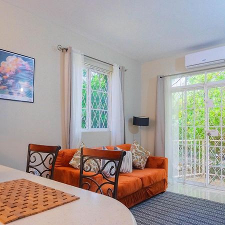 Musgrave Annex- Comfy 1 Bedroom Apartment On The Ground Floor キングストン エクステリア 写真